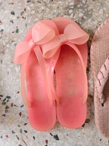 7 Flat Sandals
