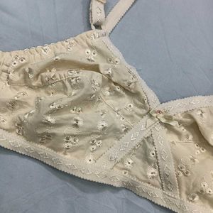 Vintage❤️ Embroidered Cotton Bra