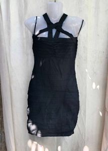 102510.Elegant Black Halter Neck Dress