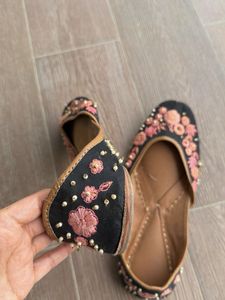 Embroidered Jutti Flats - Size Unknown
