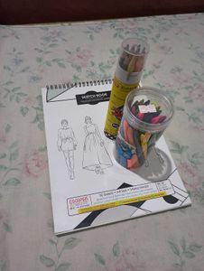 sketchbook and colours combo set