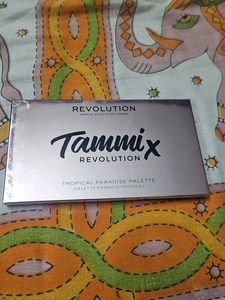 Makeup Revolution Tammi Tropical Paradise Palett