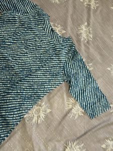 Blue &amp; White Striped short Cotton Kurta