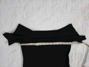 H&amp;M off-Shoulder Black Top bust 34/36