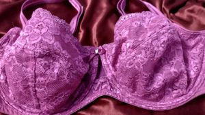 Underwired Pink lace bra