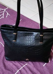 Mochi Women Black Tote bag