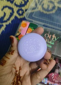 Pola Aylr Macaron lipbalm