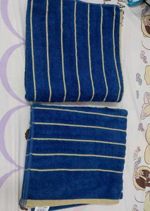 set of 2 bath towels