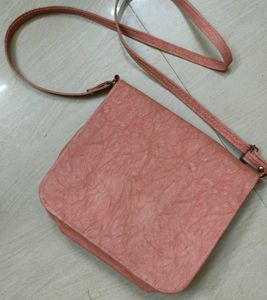 Chic Pink Crossbody Bag with Gold Accent