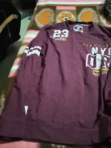 sweat shirt