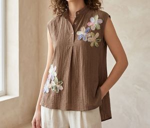 Embroidered Floral Sleeveless Top