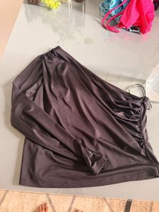 Chic Black Ruched One-Shoulder Top