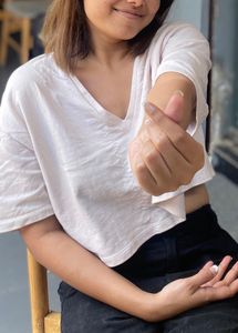 Zara Beige V-Neck Crop Top