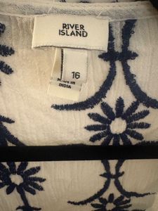 River Island - Embroidered Peplum Top
