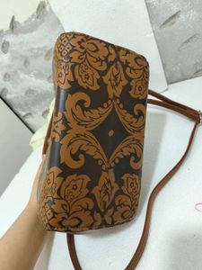 Vintage Floral Frame Handbag