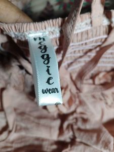 Chic Peach Puff Sleeve Top