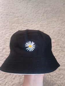 Cute Daisy Reversible Bucket Hat (New )