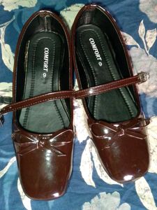 Shiny Mary Jane Flats with Bows