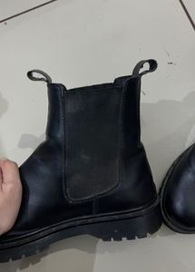 Delize Black Faux Leather Chelsea Boots