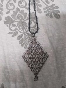 Intricate Silver Tone Pendant Necklace