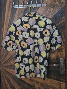 H&amp;M Floral Print Short-Sleeve Resort Shirt
