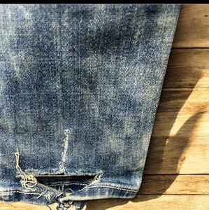 American Eagle Distressed Jeans Size 28