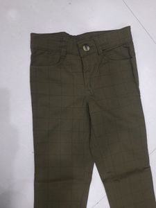 Men's Olive Green Checkered Slim-Fit Chinos New