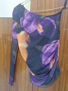 Nuon Floral One-Shoulder Top