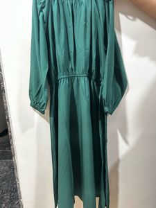 Elegant Green Midi Dress with a classic belt