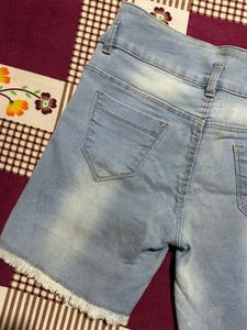 Women’s Light Blue Denim Shorts | Size 32