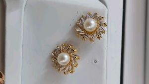 Elegant Pearl &amp; Crystal Stud Earrings