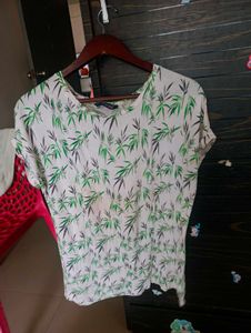 White Bamboo Print T-Shirt strechable
