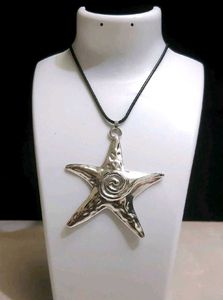 Trendy Necklace Pendant With Leather Cord