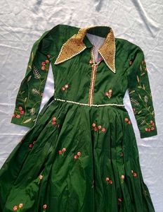 Elegant Green Embroidered Ethnic Gown