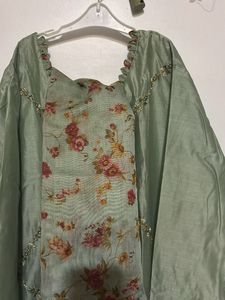 Elegant Sage Green Embroidered Kurta with floral d