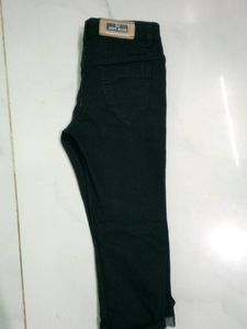 Black Capri Jeans