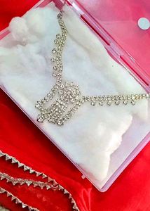 Stunning Rhinestone Necklace Set