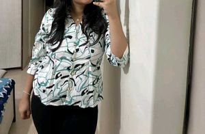 Stylish Printed Collared Top