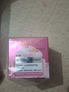 L'Oreal Paris Glycolic-Bright Cream