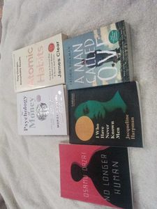 Book Bundle: Atomic Habits, A Man Called Ove