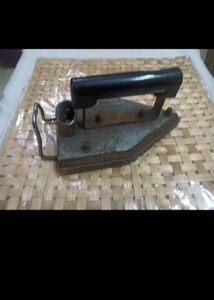 Vintage electric Iron with wire