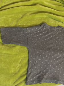 Grey Round Neck Tshirt With Loose Sleeves
