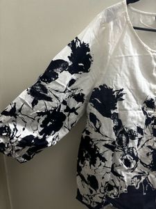 Chic Floral Print Top