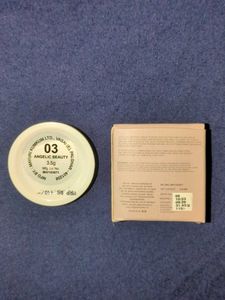 Insight Highlighter - Make-up Essentials