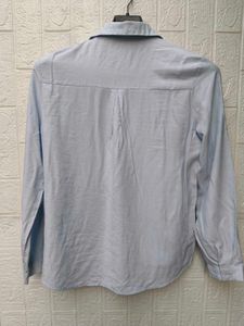 New with tag Light Blue Collared Button-Up Shirt
