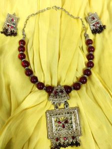 Maroon Beaded Necklace &amp; Chain Set