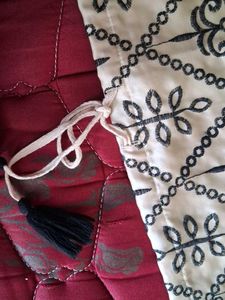 Cream &amp; Black Printed Sleeveless Top