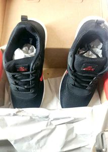 AEDEE Men's Black Sneakers
