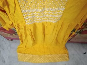 Yellow Kurti + offer for 1 day otherwise 549 price