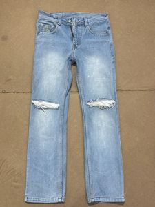 calvin klein jeans blue colour damaged good jean